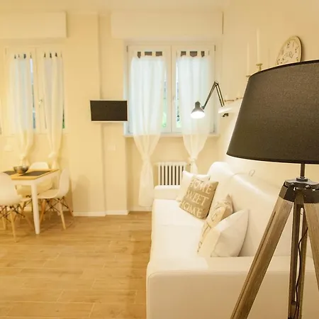 Flats4rent Arena Prestige Apartment