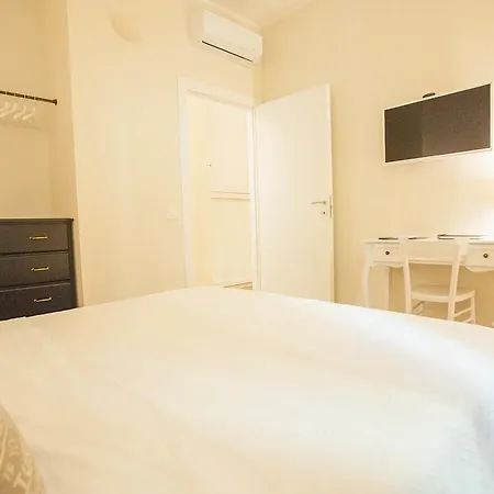 Flats4rent Arena Prestige Verona