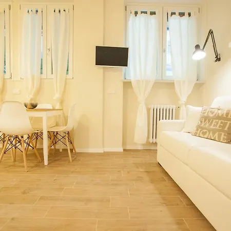 Apartment Flats4rent Arena Prestige